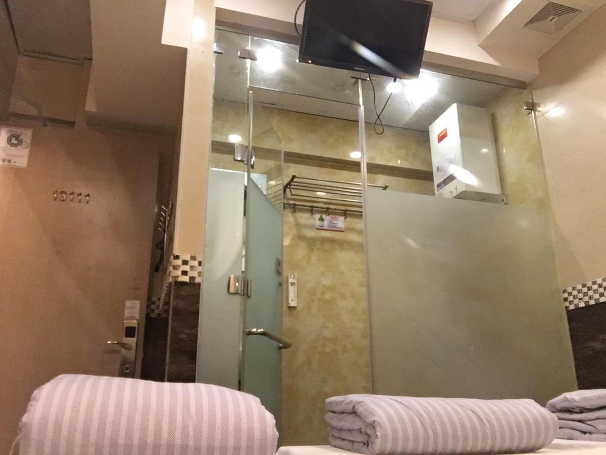 Just Inn On Nathan Road Гонконг Экстерьер фото